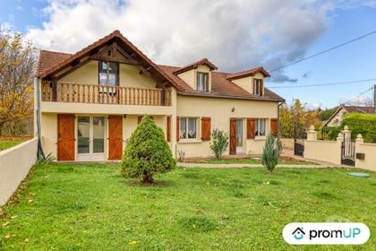 Achat maison Brugheas Allier - Photos Vivastreet (V6401) maison ancienne de 155 m2 à BRUGHEAS