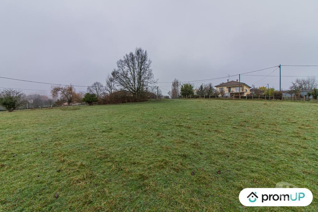 Terrain à vendre Dordogne Thiviers - 24800 - Photos Vivastreet (VT688) Terrain constructible de 2 500 m²