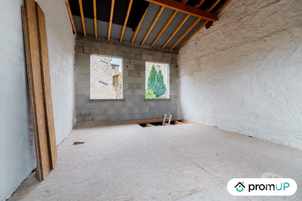 Vente Maison Rhône Mornant - Photos Vivastreet (V6351) Maison ancienne de 200 m2 à MORNANT