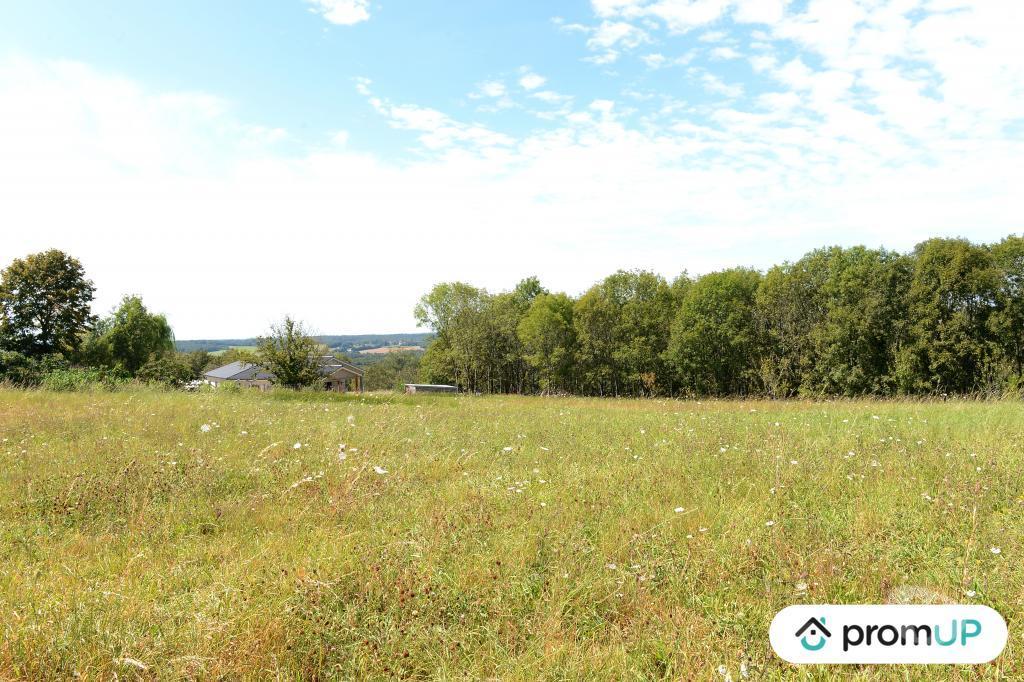 Terrain à vendre Dordogne Nontron - 24300 - Photos Vivastreet (VT995) Terrain constructible de 9582m² situé à Nontron