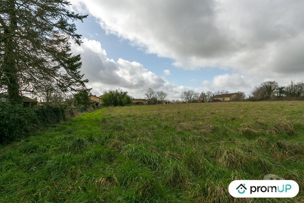 Terrain à vendre Charente Vieux Ruffec - 16350 - Photos Vivastreet (VT346) Terrains non constructibles de 7200 m²