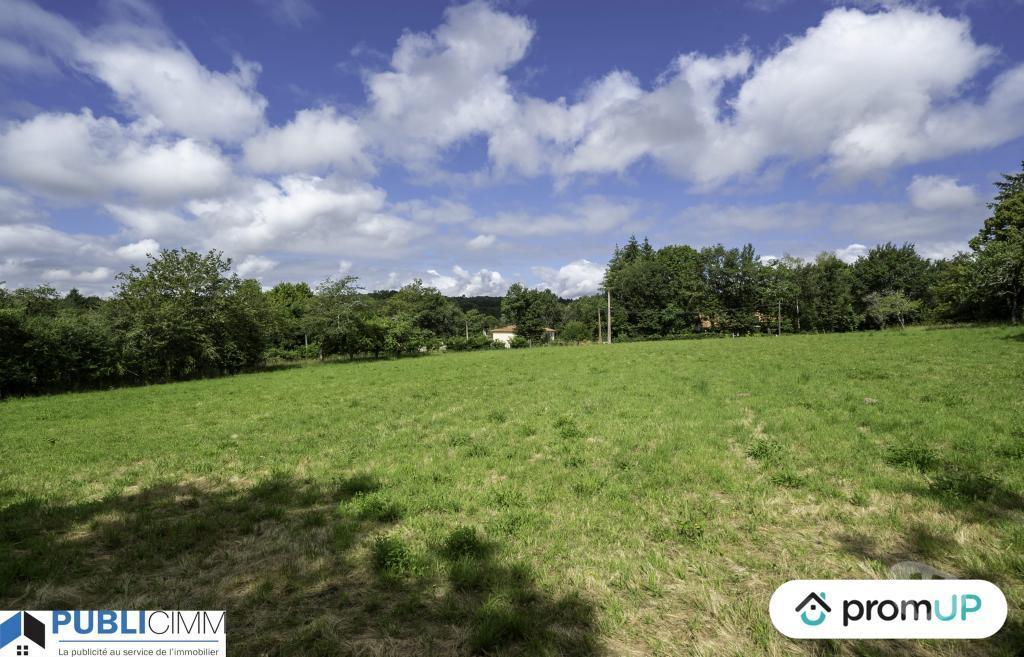 Terrain à vendre Haute-Vienne St Junien - 87200 - Photos Vivastreet (VT468) Terrain de 5990m2