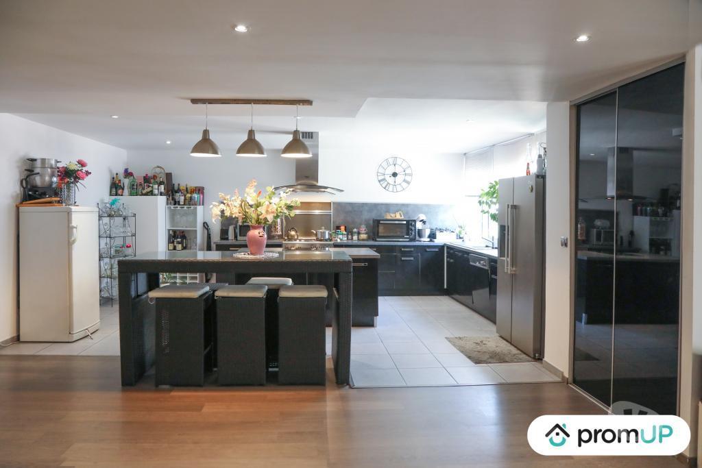 Appartements à vendre Landes Mont de Marsan - 40000 - Photos Vivastreet (V6227) Appartement duplex de 250 m2 à MONT DE MARSAN