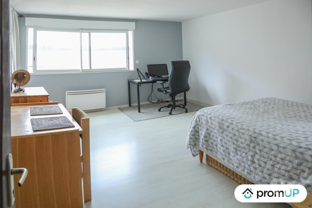 Appartements à vendre Landes Mont de Marsan - 40000 - Photos Vivastreet (V6227) Appartement duplex de 250 m2 à MONT DE MARSAN