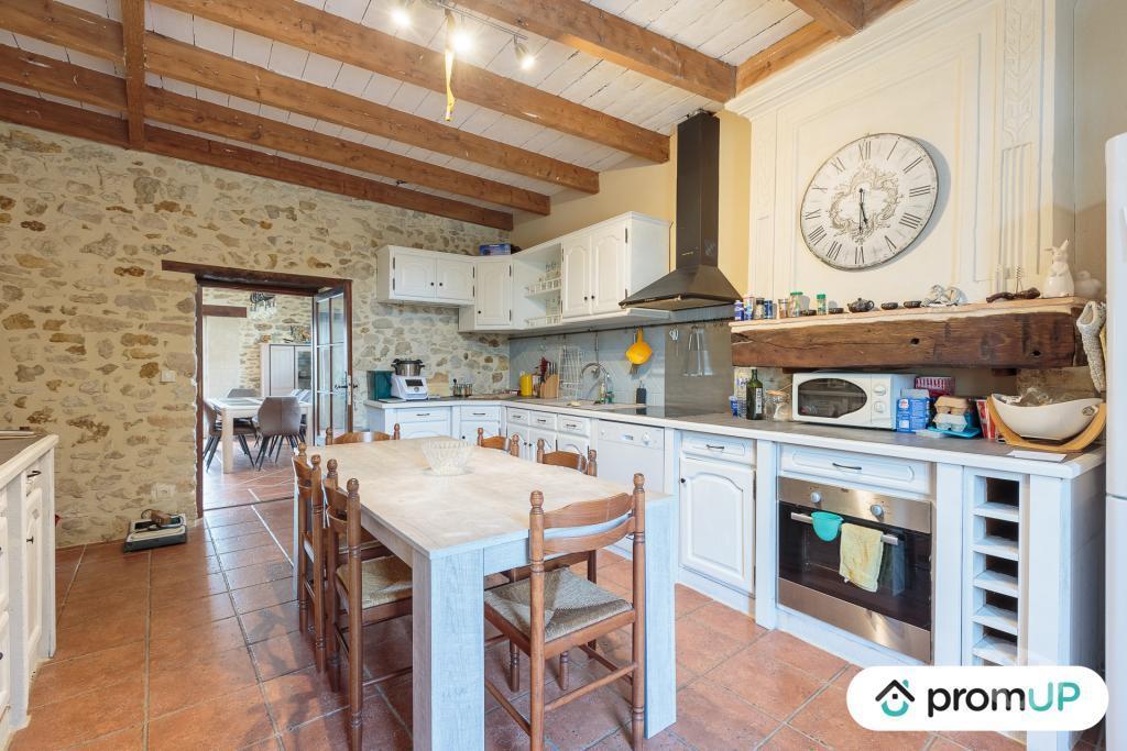 Vente Maison Gironde Anglade - 33390 - Photos Vivastreet (V4910) Grande maison bourgeoise avec terrain, piscine et...