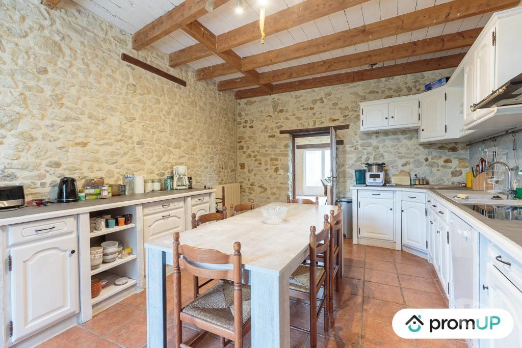 Vente Maison Gironde Anglade - 33390 - Photos Vivastreet (V4910) Grande maison bourgeoise avec terrain, piscine et...