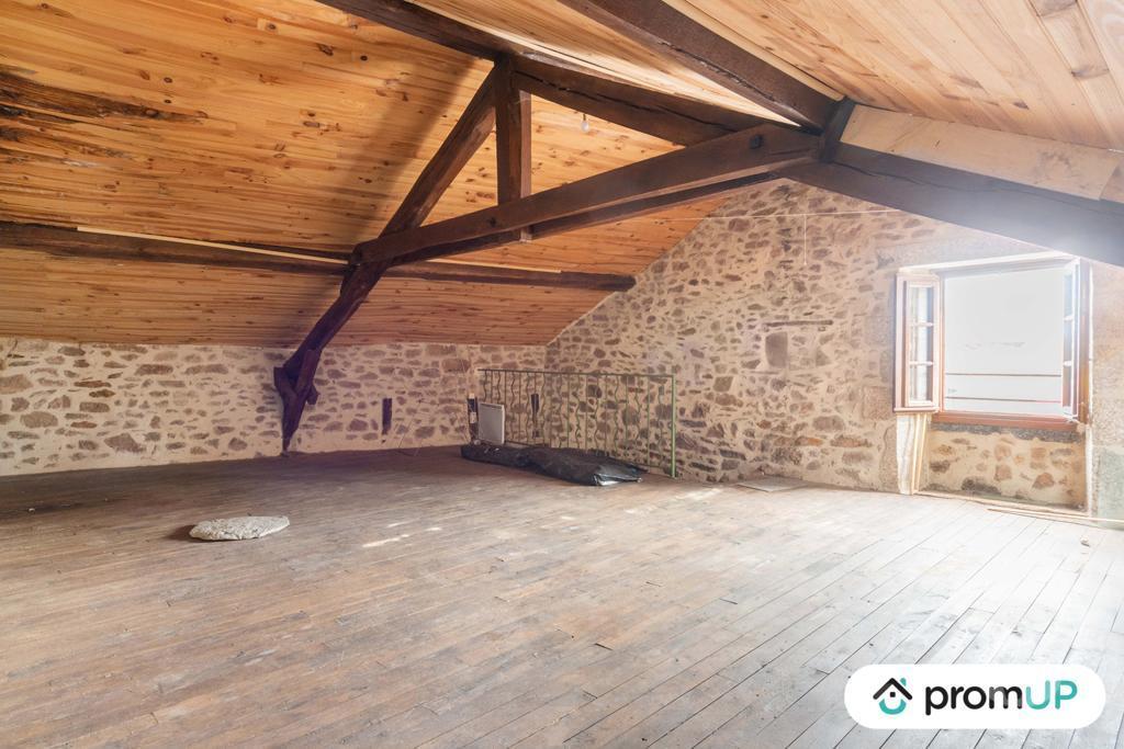 Vente Maison Cantal Marcoles - 15220 - Photos Vivastreet (VM4117) Belle maison de campagne confortable dans le Cantal