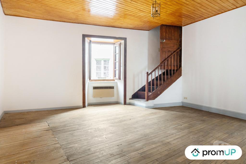 Vente Maison Cantal Marcoles - 15220 - Photos Vivastreet (VM4117) Belle maison de campagne confortable dans le Cantal
