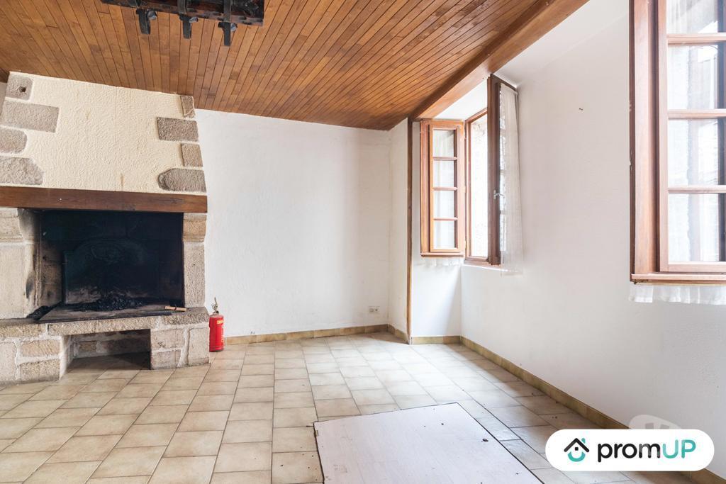 Vente Maison Cantal Marcoles - 15220 - Photos Vivastreet (VM4117) Belle maison de campagne confortable dans le Cantal