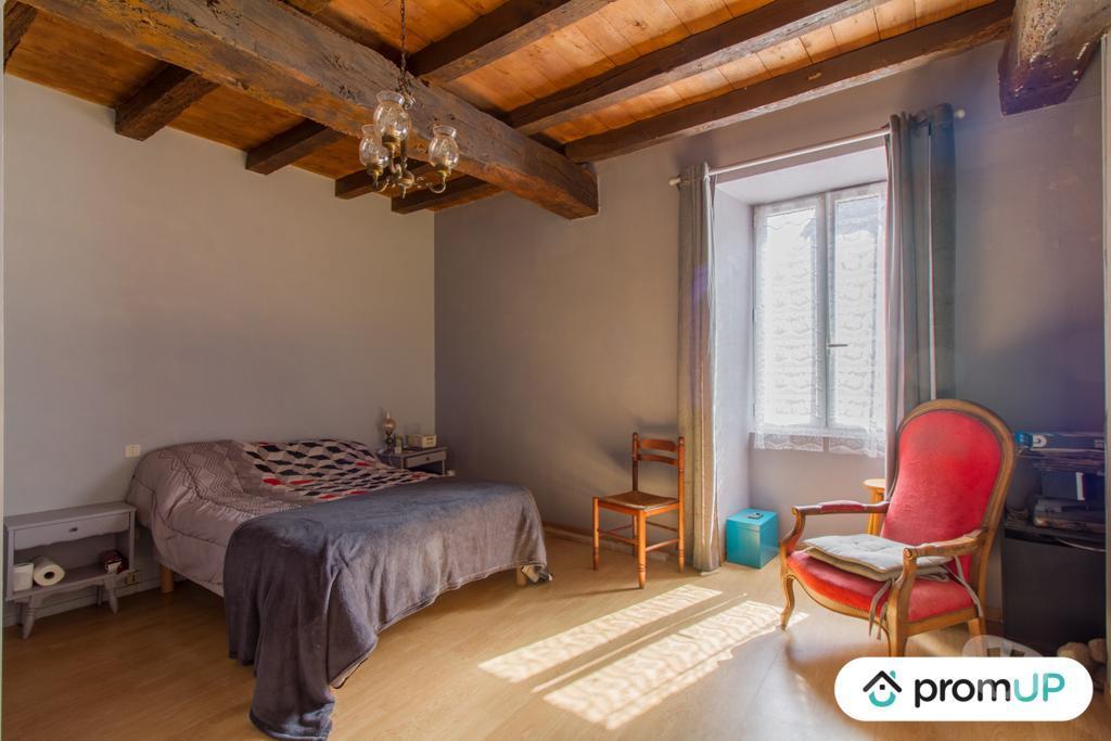 Vente Maison Dordogne St Georges de Montclard - 24140 - Photos Vivastreet (VM676) Maison de village T4 T5 de 135m2 avec jardin