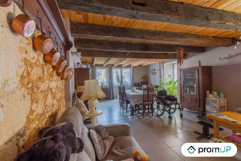Vente Maison Dordogne St Georges de Montclard - 24140 - Photos Vivastreet (VM676) Maison de village T4 T5 de 135m2 avec jardin