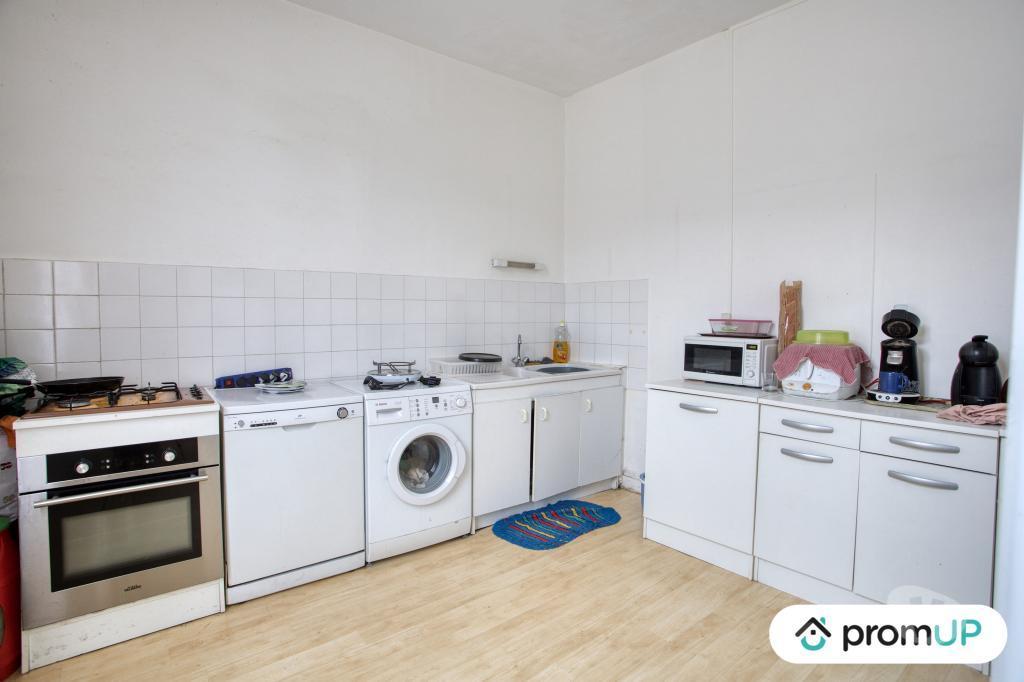 Fond de Commerce a vendre Maine-et-Loire Noyant - 49490 - Photos Vivastreet (VF030) Commerce de service et appartement