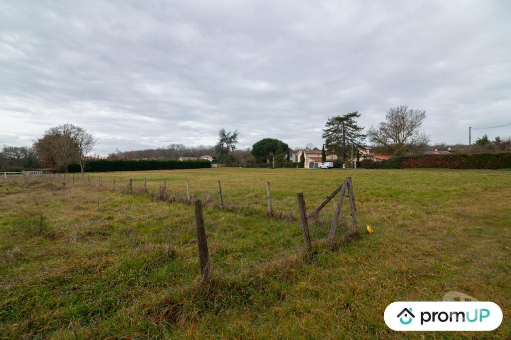 Terrain à vendre Haute-Garonne Vacquiers - 31340 - Photos Vivastreet (V5445) Terrain de loisir de 2 078 m2 à Vacquiers