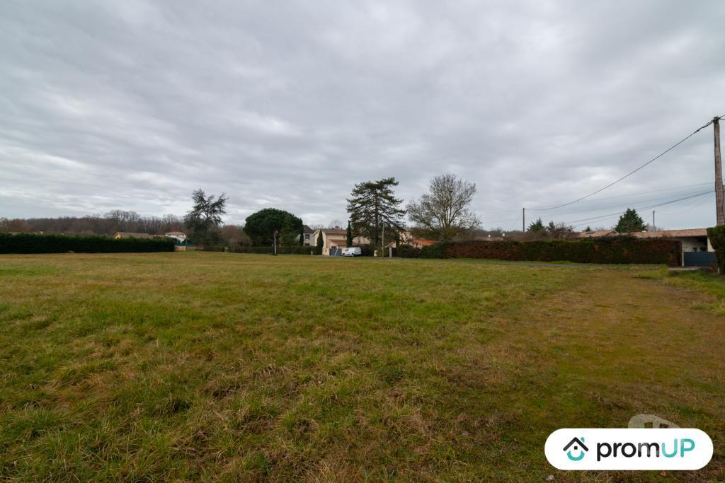 Terrain à vendre Haute-Garonne Vacquiers - 31340 - Photos Vivastreet (V5445) Terrain de loisir de 2 078 m2 à Vacquiers
