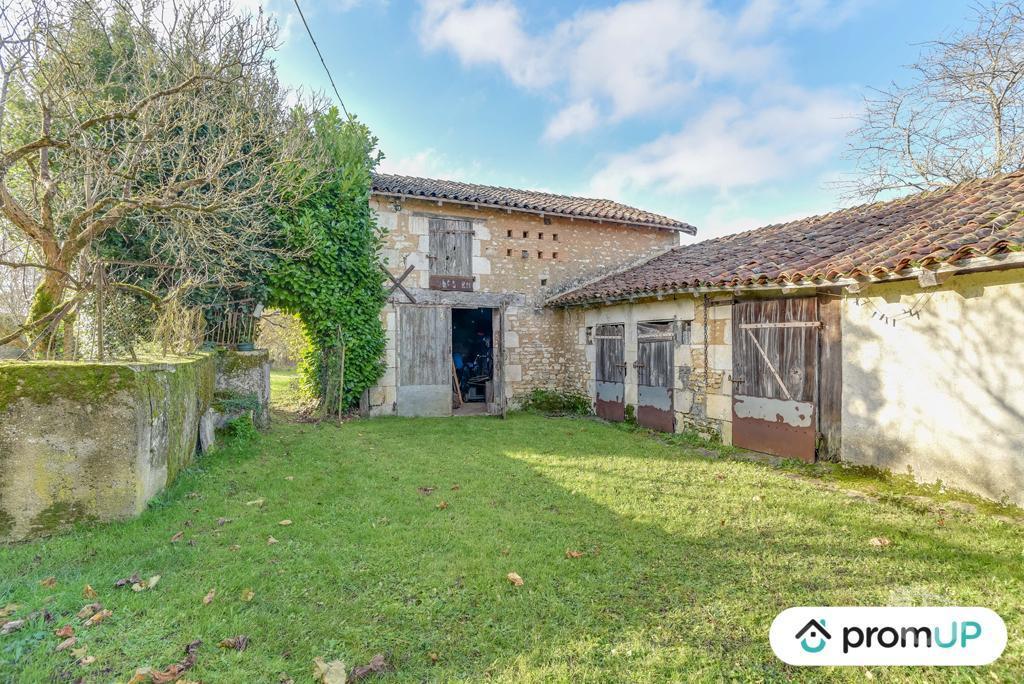 Vente Maison Vienne Usson du Poitou - 86350 - Photos Vivastreet (VM924) Maison à rénover de 50m2