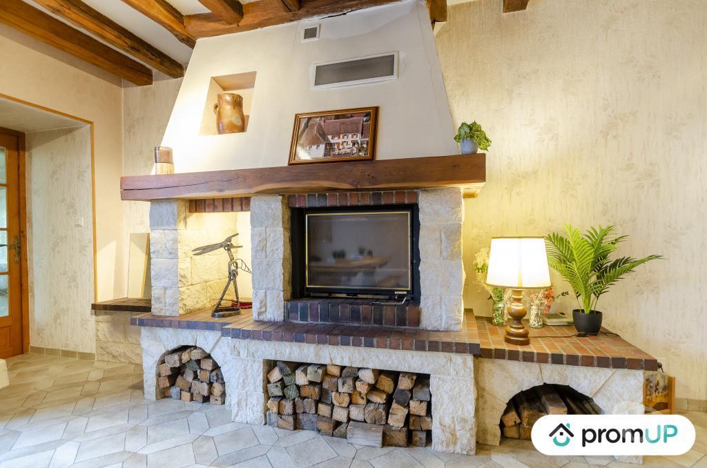 Vente Maison Yonne Escamps - 89240 - Photos Vivastreet (V5137) Lot de 443m2 composé d'une maison de 363m2 et un T4...