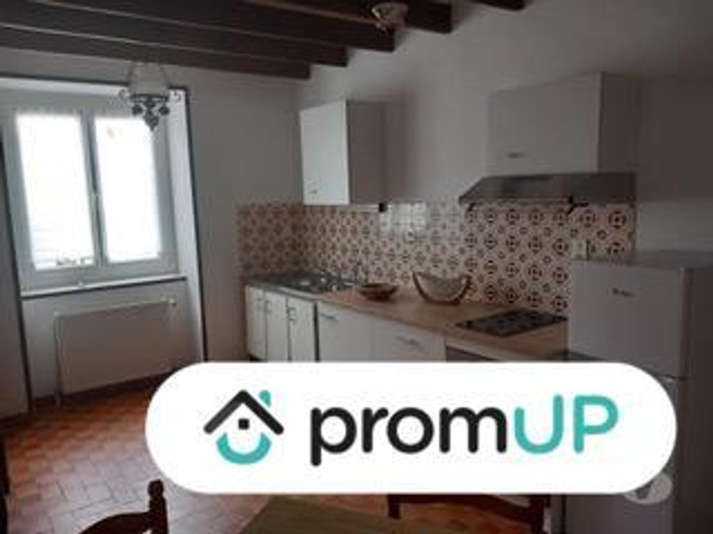 Vente Maison Yonne Escamps - 89240 - Photos Vivastreet (V5137) Lot de 443m2 composé d'une maison de 363m2 et un T4...