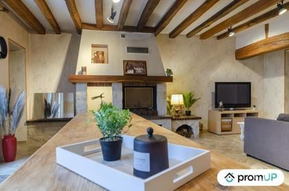 Vendre maison Escamps Yonne - Photos Vivastreet (V5137) Lot de 443m2 composé d'une maison de 363m2 et un T4...