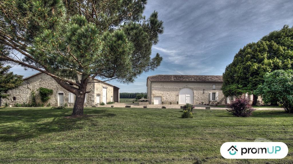 Vente Maison Gironde Monsegur - 33580 - Photos Vivastreet (VM176) Maison de charme 160 m² avec dépendances