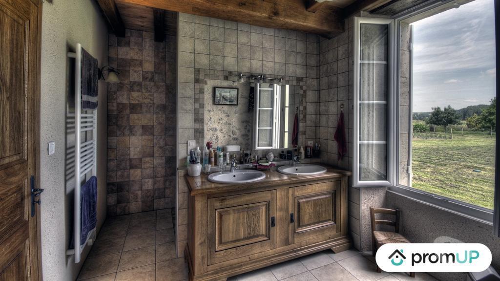 Vente Maison Gironde Monsegur - 33580 - Photos Vivastreet (VM176) Maison de charme 160 m² avec dépendances