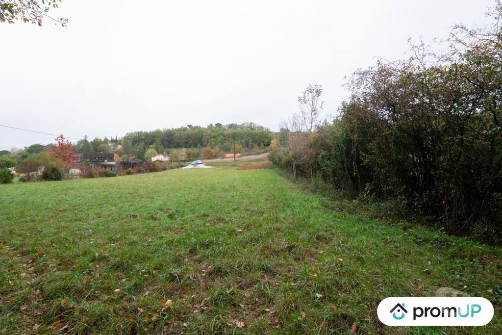 Terrain à vendre Tarn Castres - 81100 - Photos Vivastreet (V6403) Terrain constructible plat de 1711 m2 à Castres