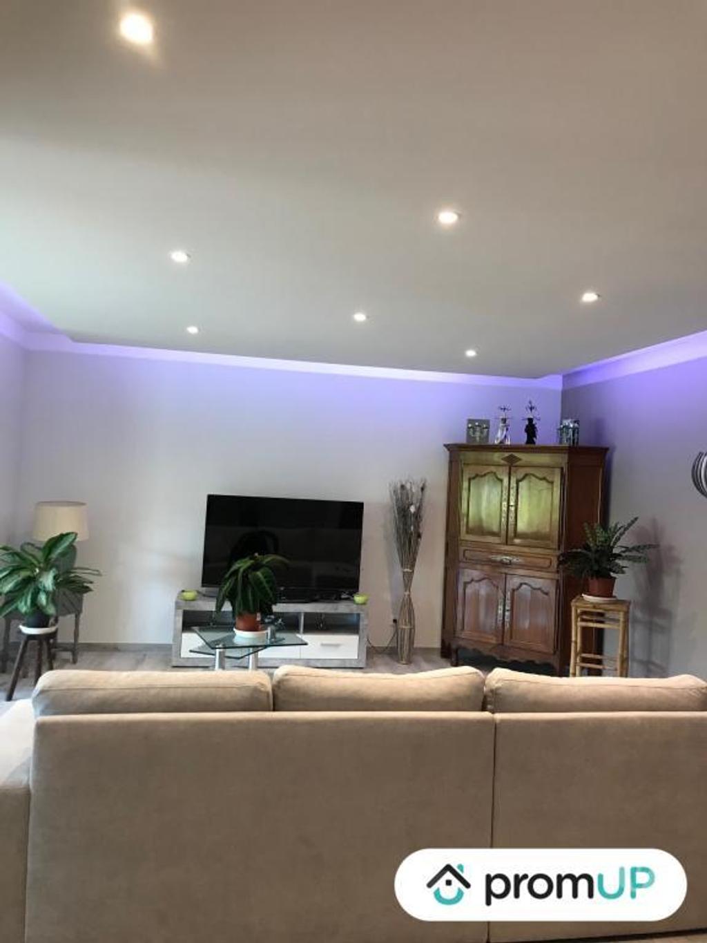 Vente Maison Charente-Maritime Belluire - 17800 - Photos Vivastreet (VM834) Maison charentaise de 218 m² mitoyenne d’un côté