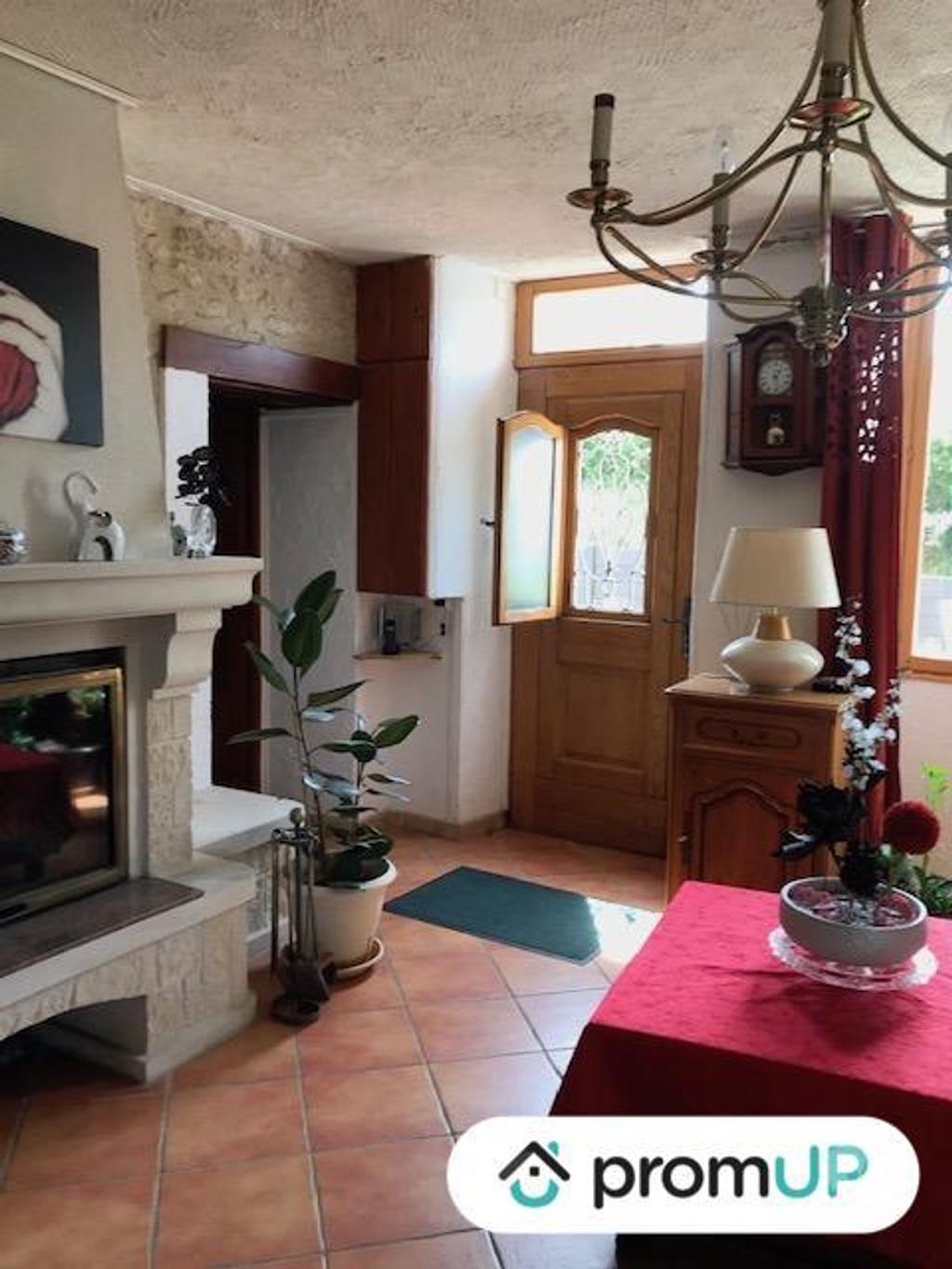 Vente Maison Charente-Maritime Belluire - 17800 - Photos Vivastreet (VM834) Maison charentaise de 218 m² mitoyenne d’un côté