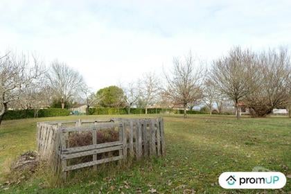 Vente Terrain Castillonnes Lot-et-Garonne - Photos Vivastreet (VT1168) Grand terrain constructible 2400 m²