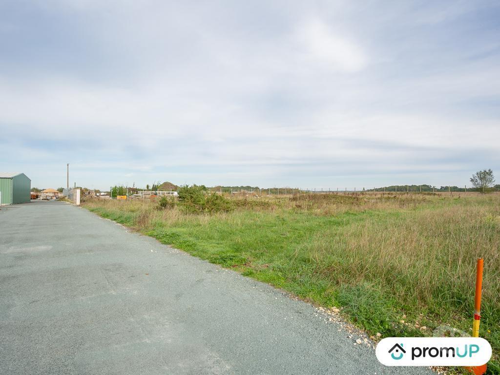 Terrain à vendre Charente-Maritime Corme Ecluse - 17600 - Photos Vivastreet (VT084) Terrain constructible de 3 645 m²