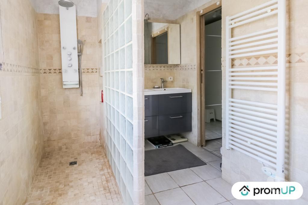 Vente Maison Var Carces - 83570 - Photos Vivastreet (VM1380) Villa individuelle de 146 m² située à Carcès