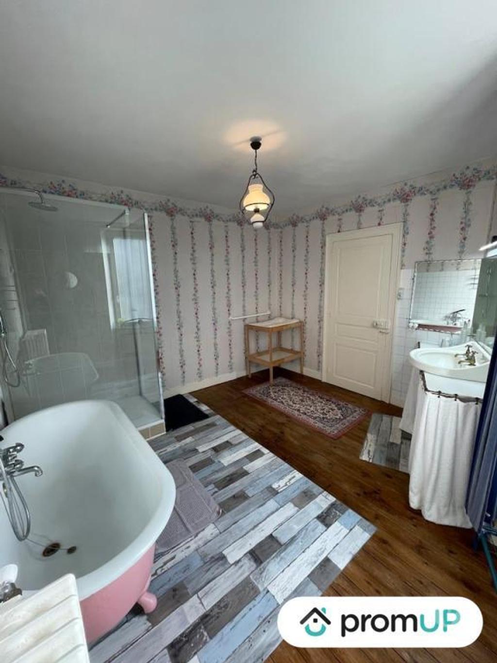 Vente Maison Sarthe Courdemanche - 72150 - Photos Vivastreet (VM3887) Un chatelet de 270m2 à Courdemanche