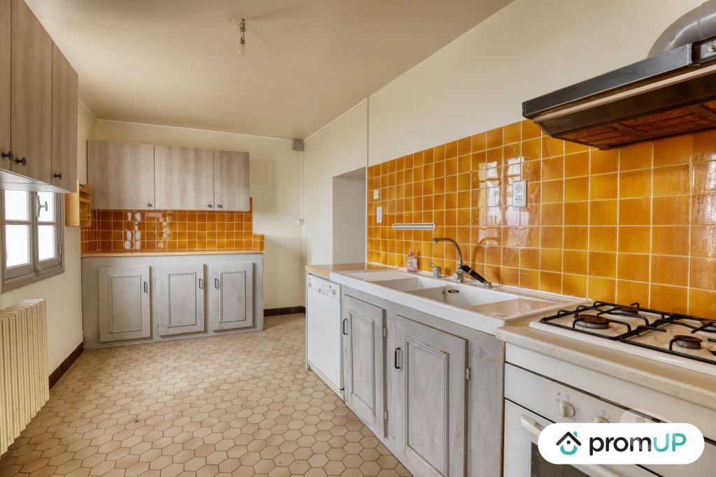 Vente Maison Allier Ainay le Chateau - 03360 - Photos Vivastreet (V5103) Grande maison 155 m² 4 chambres 2 bureaux