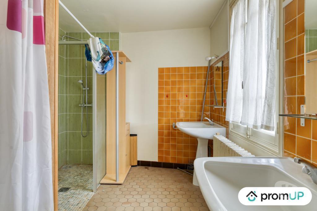 Vente Maison Allier Ainay le Chateau - 03360 - Photos Vivastreet (V5103) Grande maison 155 m² 4 chambres 2 bureaux