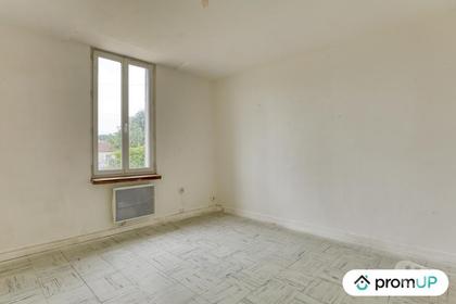 Vendre maison St Junien Haute-Vienne - Photos Vivastreet (VM3386) Maisons de 94 m² et 40 m² située à Saint-Junien