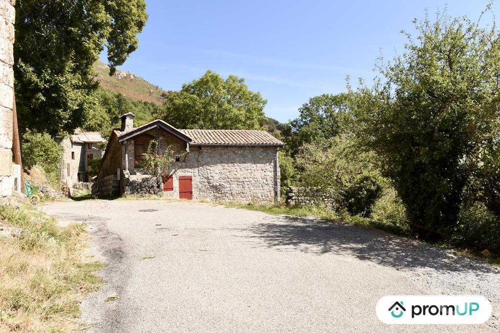 Terrain à vendre Ardèche Labastide sur Besorgues - 07600 - Photos Vivastreet (V6201) Terrain constructible 832 m2 à Labastide-sur-Bésorgues