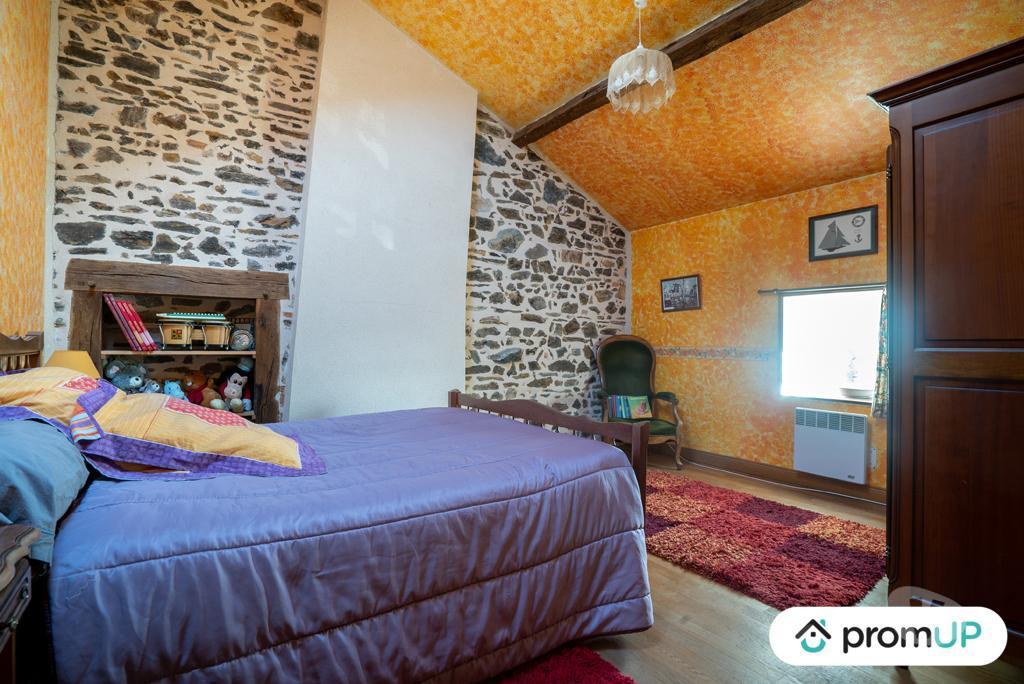 Vente Maison Haute-Vienne Bussiere Poitevine - 87320 - Photos Vivastreet (VM1132) Maison individuelle de 260 m²