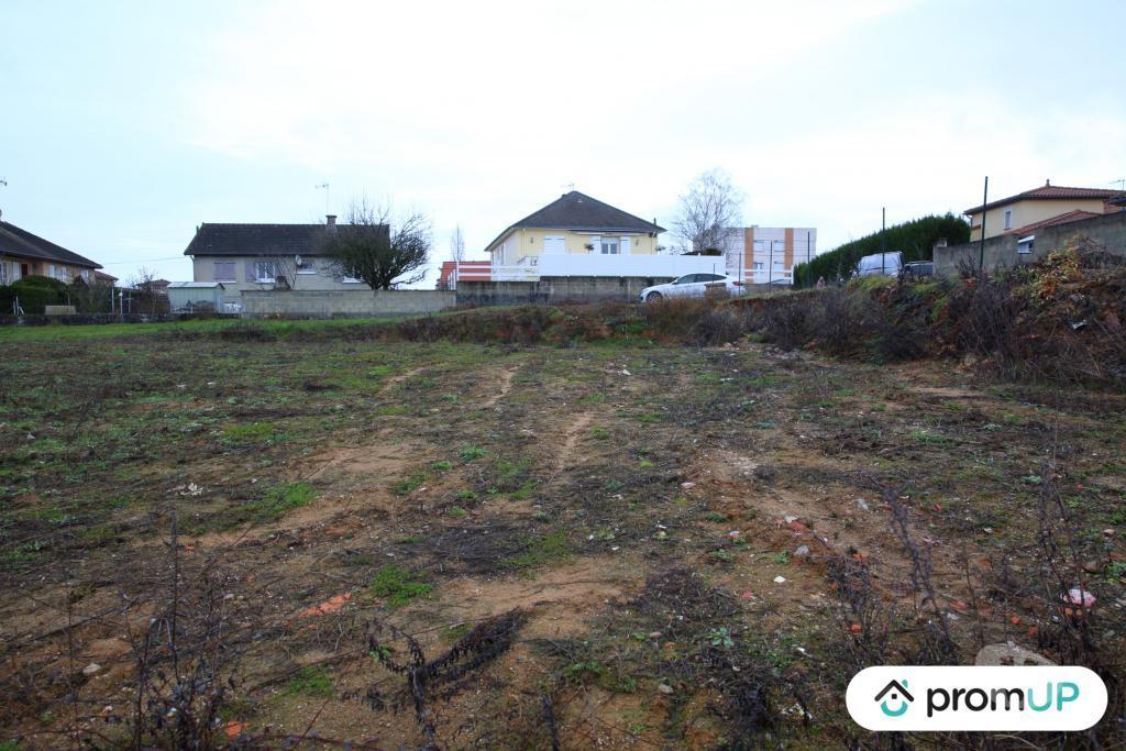Terrain à vendre Saône-et-Loire Digoin - 71160 - Photos Vivastreet (V5417) Terrain constructible de 3 000 m2 à Digoin