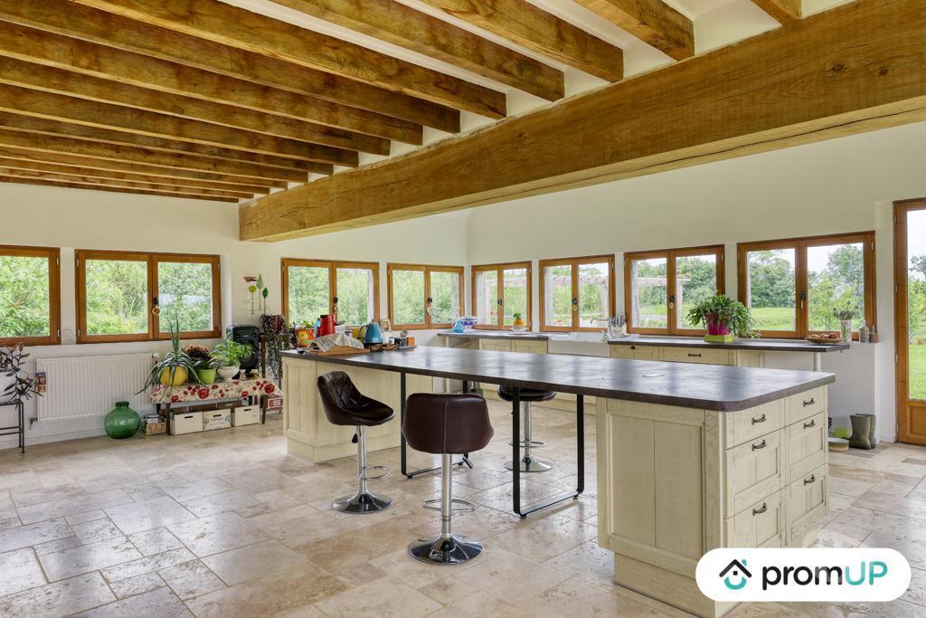 Vente Maison Sarthe La Chapelle du Bois - 72400 - Photos Vivastreet (VM3348) Maison de 198 m² avec jardin et dépendances