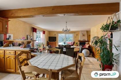 Vente Maison Etival les le Mans Sarthe - Photos Vivastreet (VM3396) Maison individuelle de 128m²