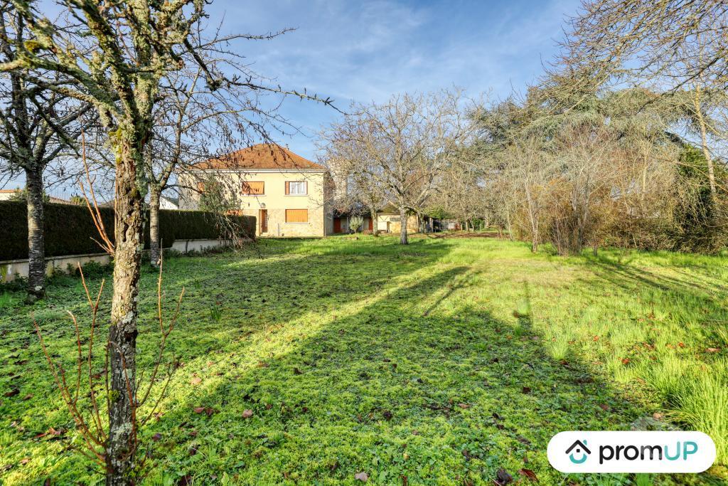 Terrain à vendre Cher Les Aix d'Angillon - 18220 - Photos Vivastreet (V5106) Beau terrain 1807 m² avec garage