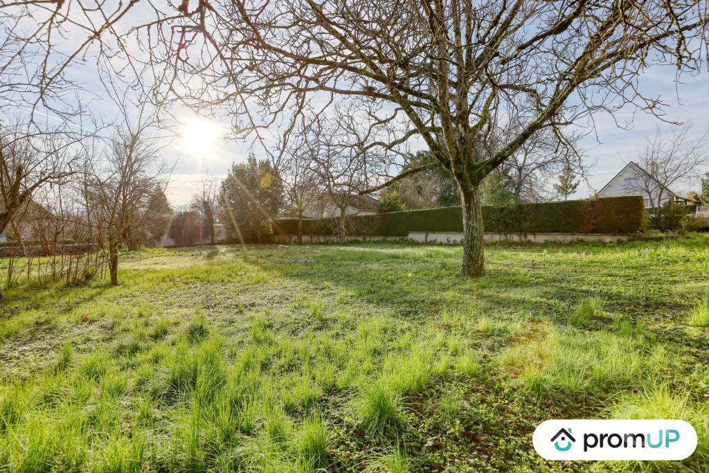 Terrain à vendre Cher Les Aix d'Angillon - 18220 - Photos Vivastreet (V5106) Beau terrain 1807 m² avec garage