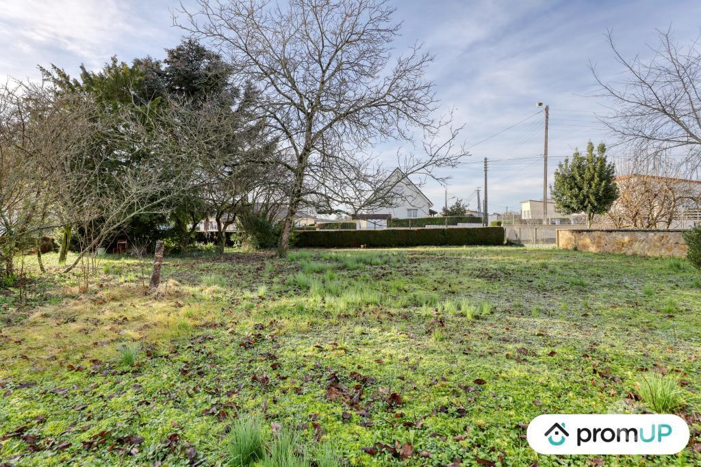 Terrain à vendre Cher Les Aix d'Angillon - 18220 - Photos Vivastreet (V5106) Beau terrain 1807 m² avec garage