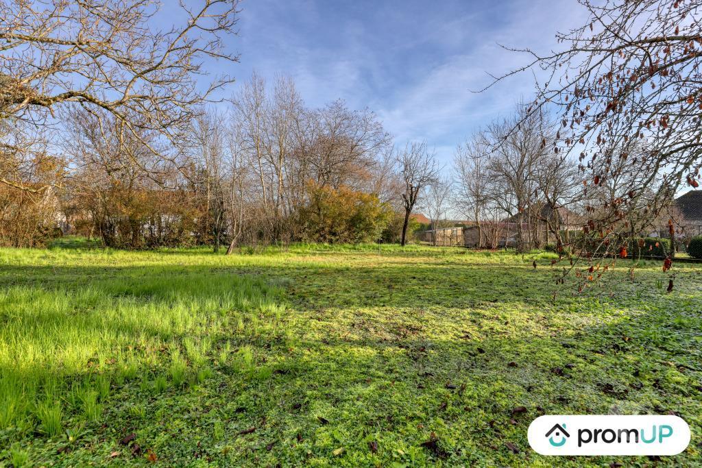 Terrain à vendre Cher Les Aix d'Angillon - 18220 - Photos Vivastreet (V5106) Beau terrain 1807 m² avec garage