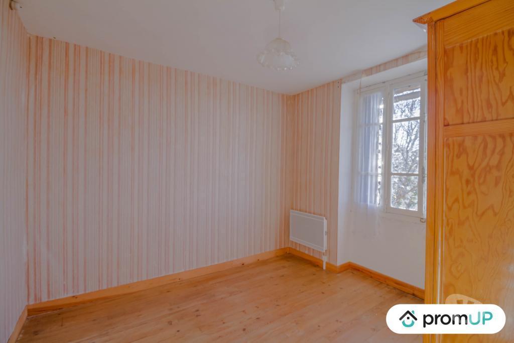 Vente Maison Cantal Pailherols - 15800 - Photos Vivastreet (VM4137) Maison à Pailherols