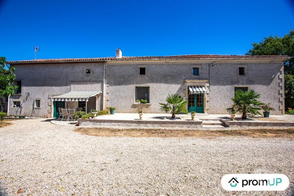 Vente Maison Charente Juille - 16230 - Photos Vivastreet (VM2396) Maison de 124 m2 à Juillé