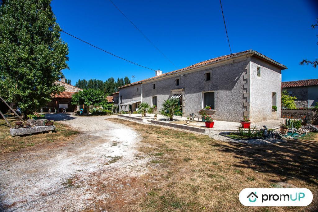 Vente Maison Charente Juille - 16230 - Photos Vivastreet (VM2396) Maison de 124 m2 à Juillé
