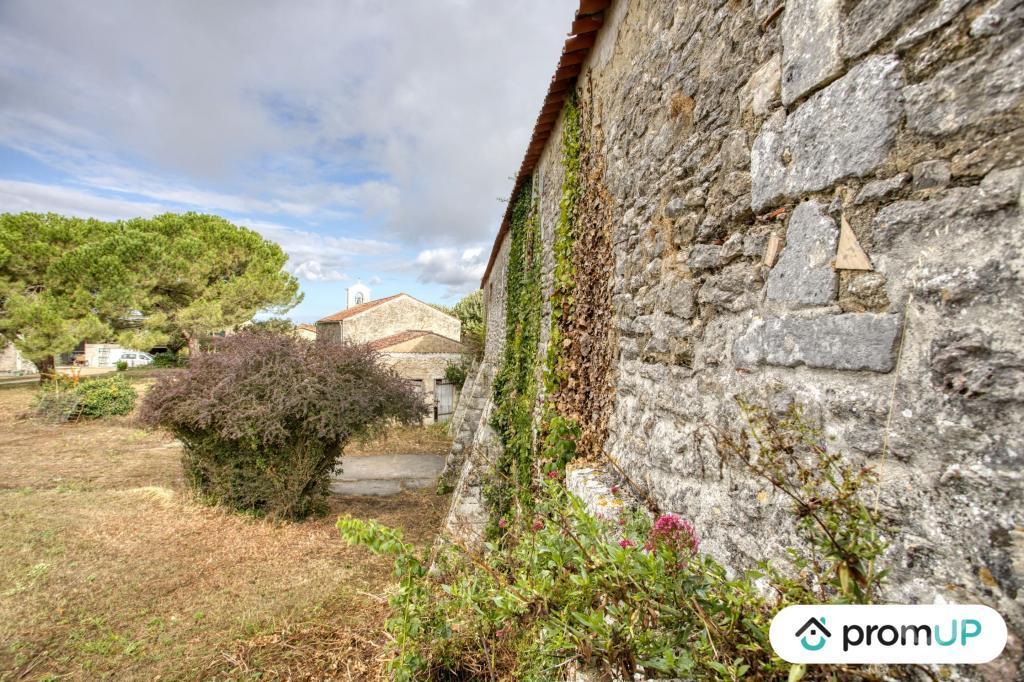 Vente Maison Charente-Maritime Loire les Marais - 17870 - Photos Vivastreet (VM2468) Maison ancienne de 490 m2 à rénover
