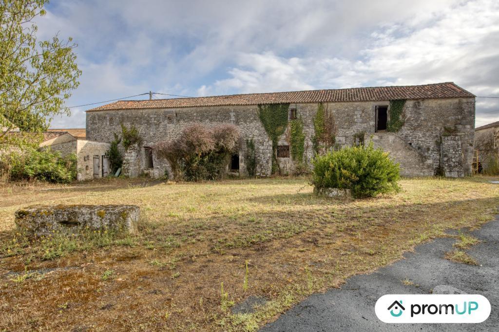 Vente Maison Charente-Maritime Loire les Marais - 17870 - Photos Vivastreet (VM2468) Maison ancienne de 490 m2 à rénover