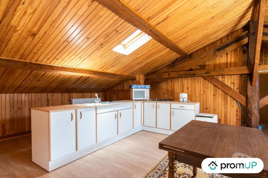 Vente Maison Lot-et-Garonne Fumel - 47500 - Photos Vivastreet (VM510) Grande maison de 320m² d’un hectare de terrain