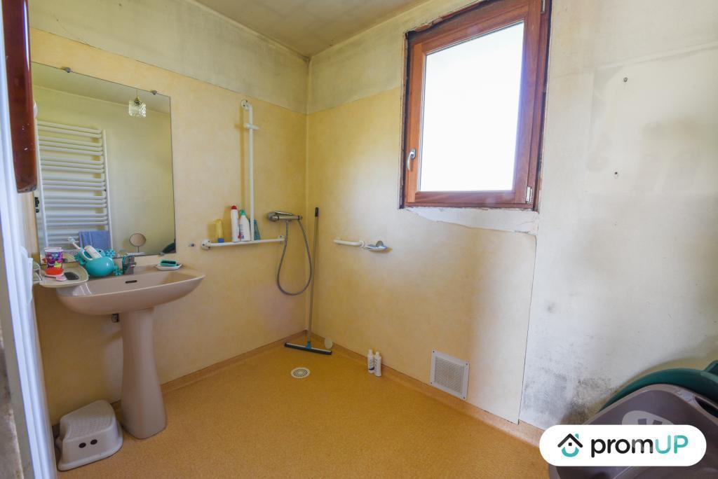 Vente Maison Deux-Sèvres La Chapelle St Etienne - 79240 - Photos Vivastreet (VM4330) Maison et dépendance à rénover avec un fort...